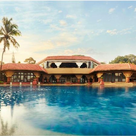 Taj Fort Aguada Resort & Spa, Goa 신궤림 외부 사진 Club House