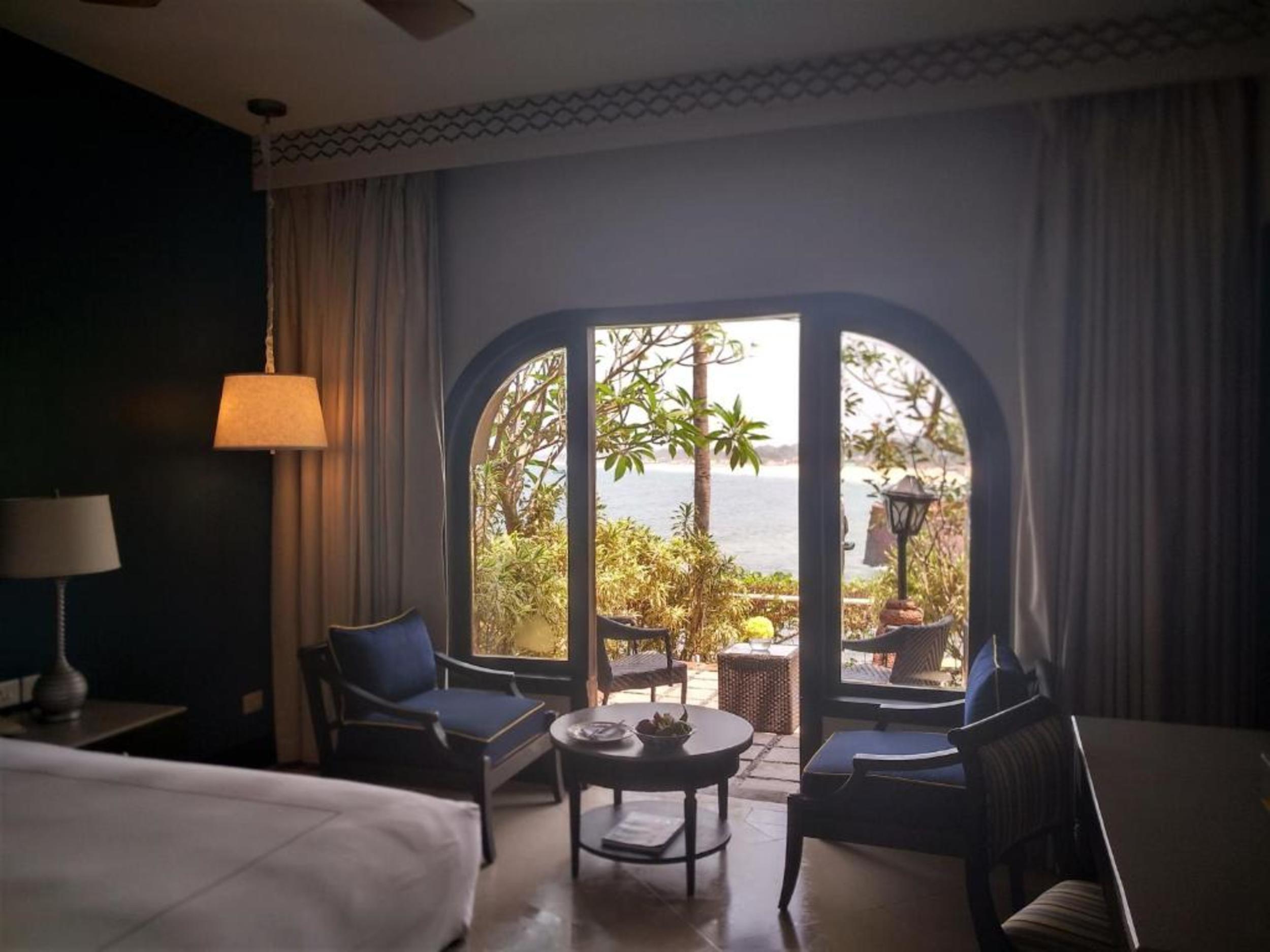 Taj Fort Aguada Resort & Spa, Goa 신궤림 외부 사진 A room at the hotel